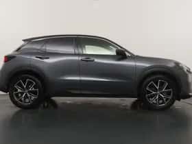 Lexus LBX (2024) thumbnail 4