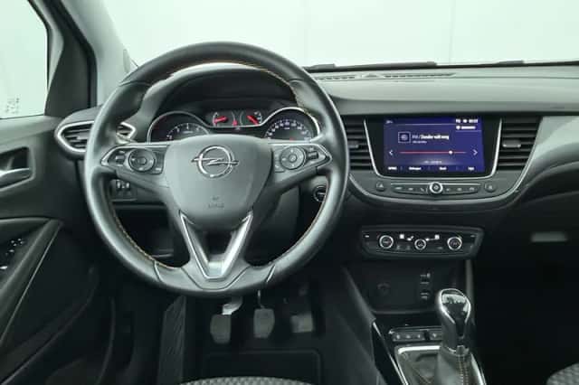Opel Crossland X (2018) thumbnail 4