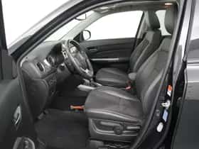 Suzuki Vitara (2022) thumbnail 15