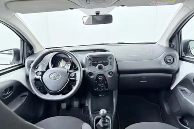 Toyota Aygo (2022) thumbnail 4