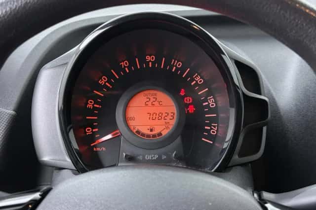 Toyota Aygo (2022) thumbnail 6
