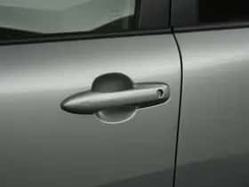 Toyota Corolla (2025) thumbnail 32