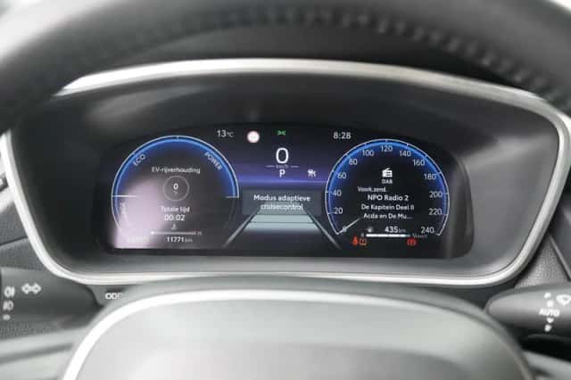 Toyota Corolla (2025) thumbnail 6