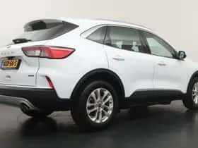 Ford Kuga (2022) thumbnail 2