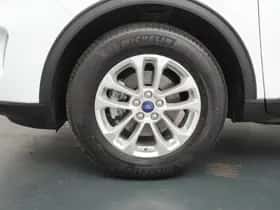 Ford Kuga (2022) thumbnail 31