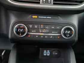 Ford Kuga (2022) thumbnail 42