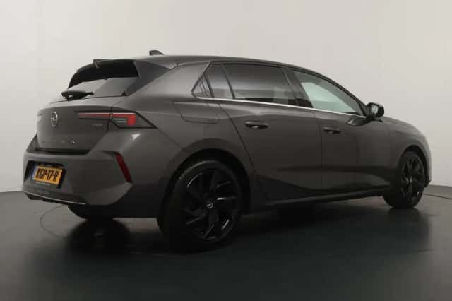 Opel Astra (2022) thumbnail 2