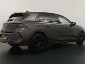 Opel Astra (2022) thumbnail 2