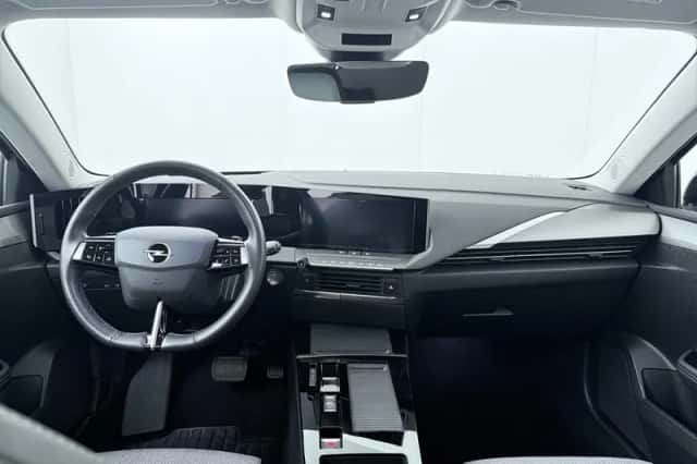 Opel Astra (2022) thumbnail 4