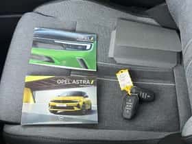 Opel Astra (2022) thumbnail 10