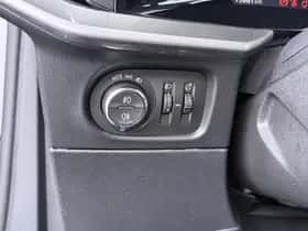 Opel Mokka-e (2022) thumbnail 25