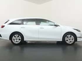 Kia Ceed Sportswagon (2024) thumbnail 4