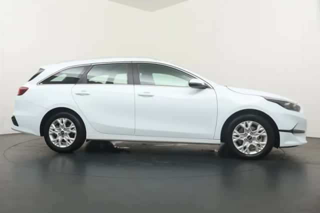 Kia Ceed Sportswagon (2024) thumbnail 6
