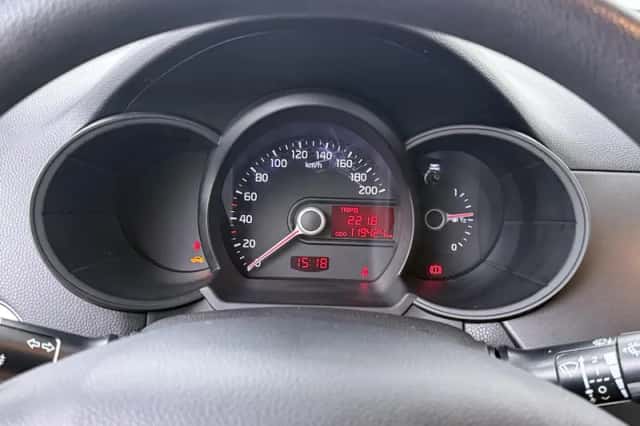 Kia Picanto (2014) thumbnail 6