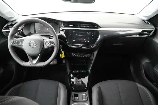 Opel Corsa (2023) thumbnail 3