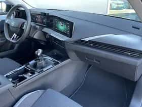 Opel Astra (2023) thumbnail 9