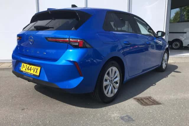Opel Astra (2022) thumbnail 5