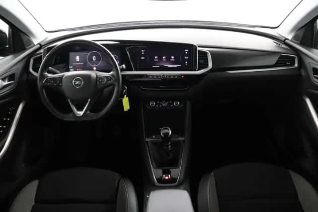 Opel Grandland (2022) thumbnail 4