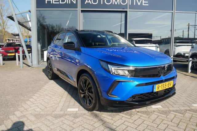 Opel Grandland (2022) thumbnail 3