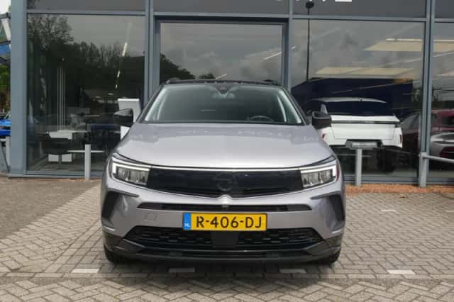 Opel Grandland (2022) thumbnail 2