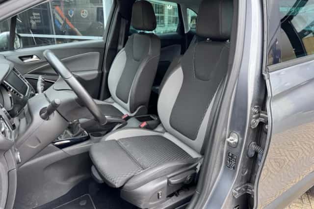 Opel Crossland X (2018) thumbnail 4