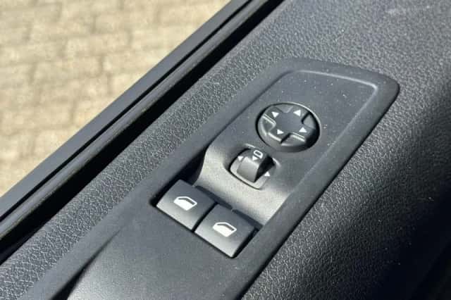 Opel Vivaro (2024) thumbnail 19