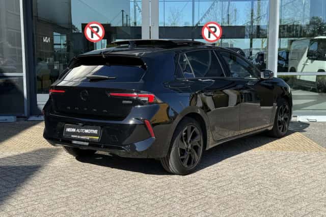Opel Astra (2022) thumbnail 2