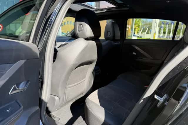 Opel Astra (2022) thumbnail 11