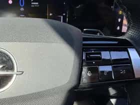 Opel Astra (2022) thumbnail 16