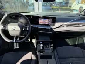 Opel Astra (2022) thumbnail 3