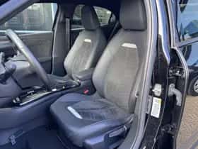 Opel Mokka-e (2023) thumbnail 4