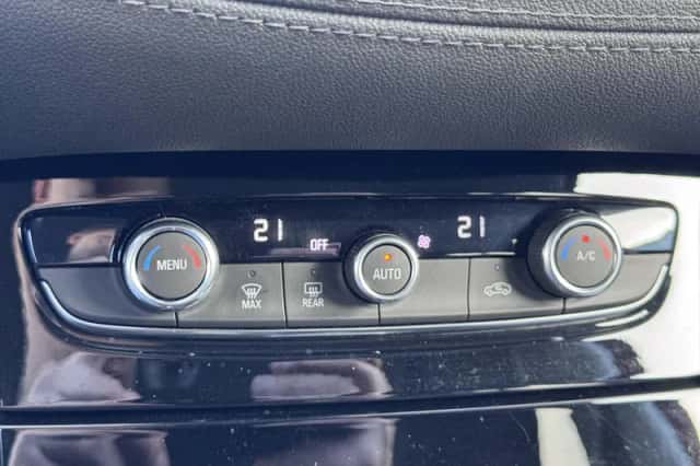Opel Grandland X (2019) thumbnail 12