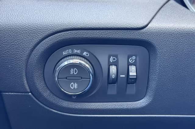 Opel Grandland X (2019) thumbnail 18