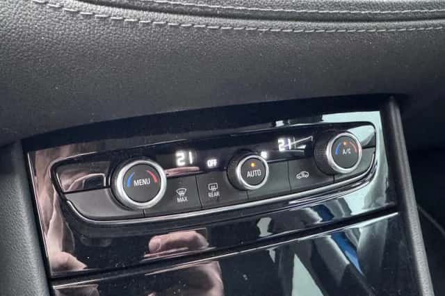 Opel Grandland X (2020) thumbnail 11