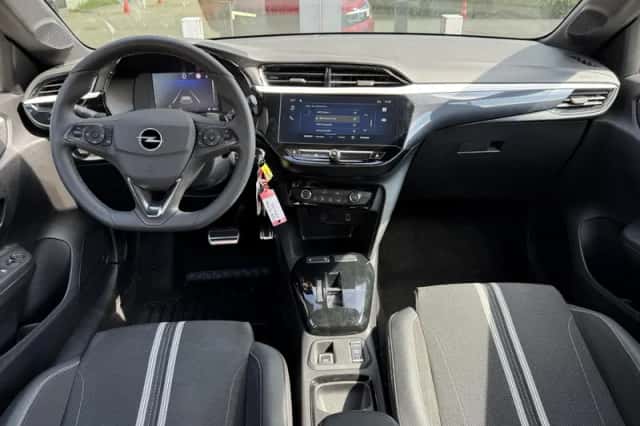 Opel Corsa (2025) thumbnail 3