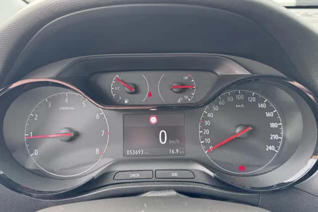 Opel Crossland (2022) thumbnail 5