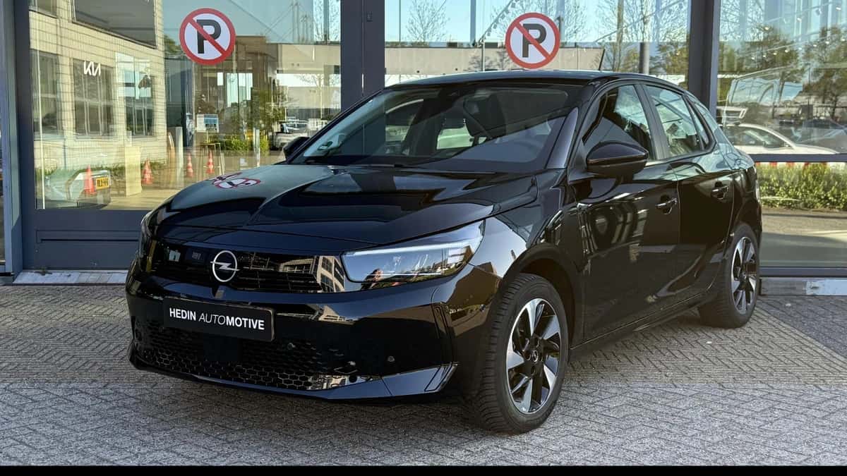 Opel Corsa (2024) — foto 1