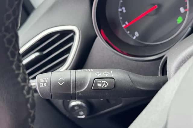 Opel Crossland (2022) thumbnail 21