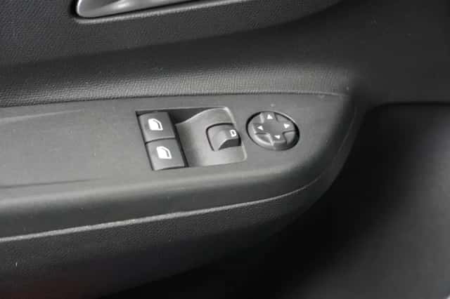 Opel Corsa (2022) thumbnail 21