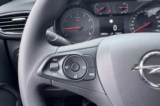 Opel Crossland X (2019) thumbnail 12