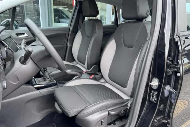 Opel Crossland X (2019) thumbnail 4