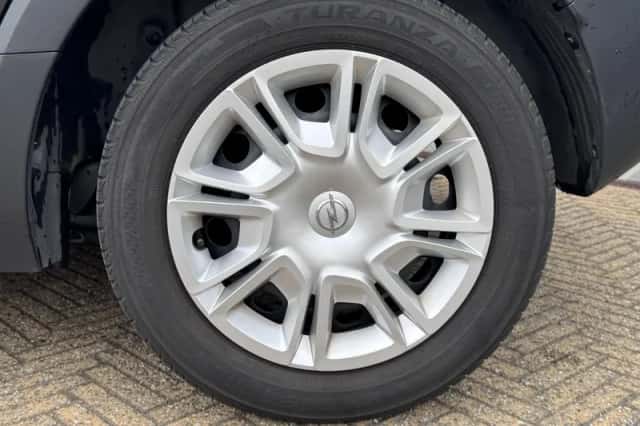 Opel Crossland X (2019) thumbnail 5