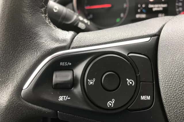 Opel Crossland (2023) thumbnail 19