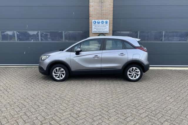 Opel Crossland X (2020) thumbnail 2