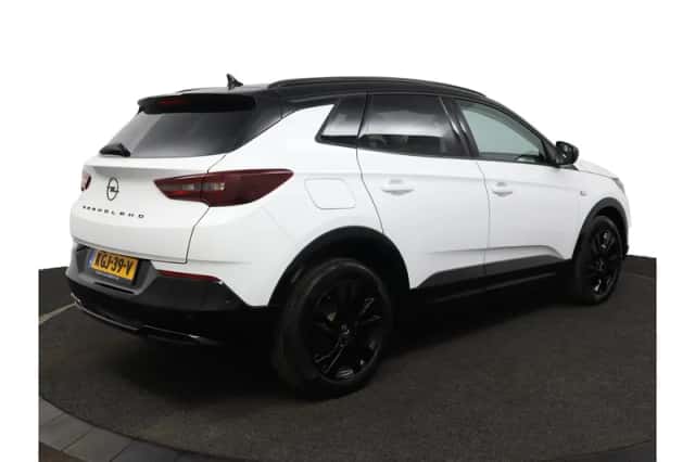 Opel Grandland (2024) thumbnail 3