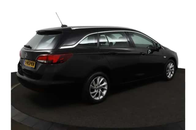 Opel Astra (2021) thumbnail 2