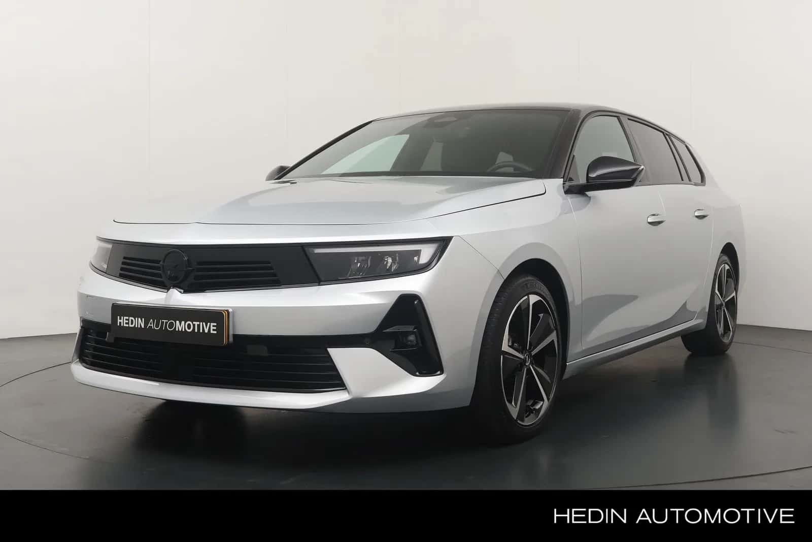 Opel Astra (2024) — foto 1