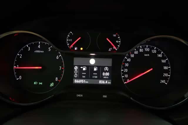 Opel Grandland X (2019) thumbnail 5