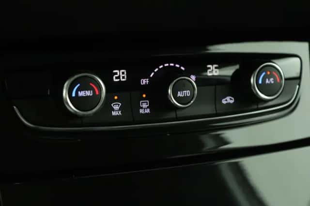 Opel Grandland X (2019) thumbnail 6