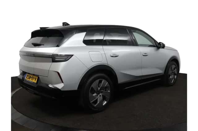 Opel Grandland (2024) thumbnail 2